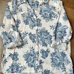 Rachel Zoe Blue and White Notched Collar Button Down Shirt